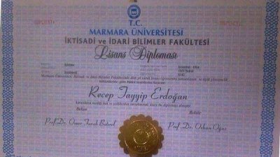 Erdoğan'ın üniversite diploması ve mezuniyet belgesi paylaşıldı