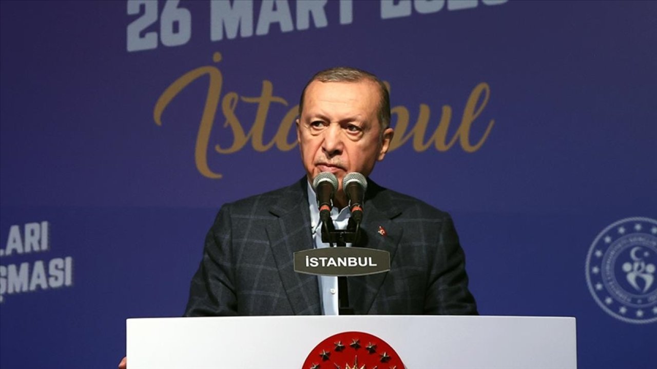 Cumhurbaşkanı Erdoğan: Amacımız 1 yıl içinde altyapısıyla sosyal ve ticari birimleriyle deprem bölgesini ayağa kaldırmak