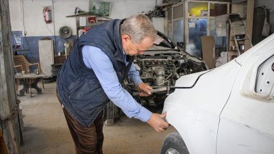 Depremden sonra İskenderun'da sanayi esnafı toparlanmaya çalışıyor